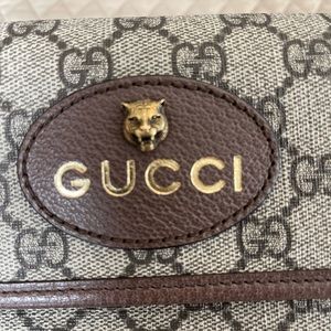 Gucci belt bag for sale! Currently, it’s being sold for $980. Our cost is$600.